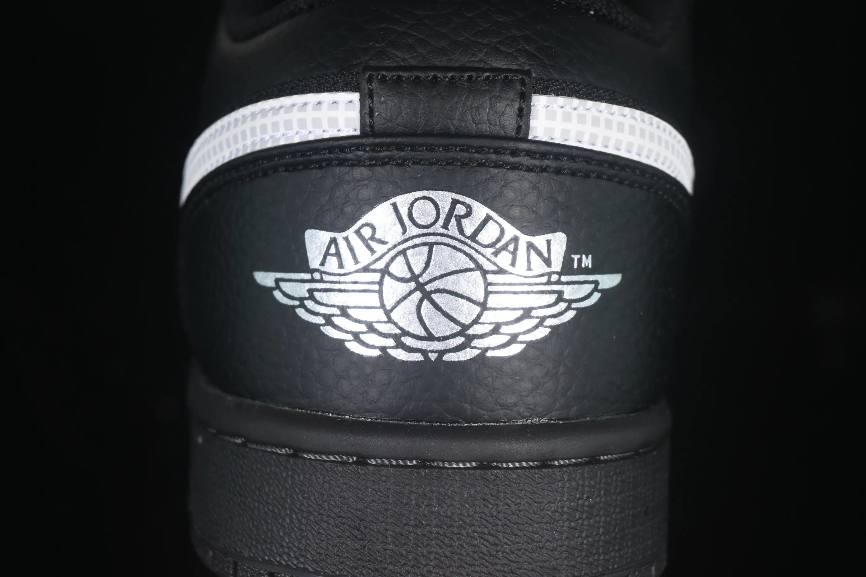 All categories Air Jordan Jordan series basketball shoes Air Jordan 1 Low Air Jordan 1 Low AJ1 Joe 1 black and white canvas leather low-top cultural basketball shoes HV5968-001